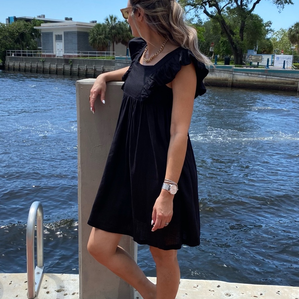 Elegant Black Ruffle Dress - Picture 7 of 9